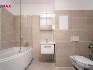 Prodej bytu 2+kk, Karlovy Vary, Moskevská, 72 m2