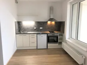 Pronájem bytu 1+kk, Praha, Medunova, 37 m2