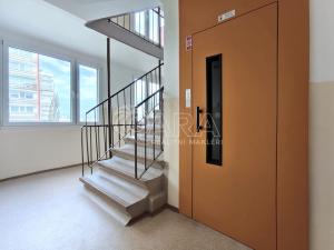 Pronájem bytu 2+kk, Praha - Hostivař, Tenisová, 40 m2