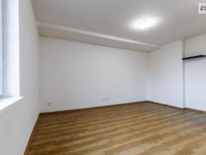 Prodej bytu 1+kk, Praha - Kobylisy, Javorová, 29 m2