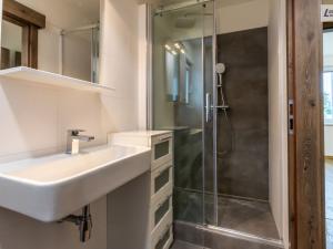 Prodej bytu 1+kk, Praha - Kobylisy, Javorová, 29 m2