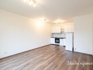 Pronájem bytu 1+kk, Praha - Vysočany, Kolbenova, 33 m2