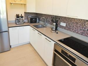 Pronájem bytu 2+kk, Praha - Jinonice, Kačírkova, 56 m2