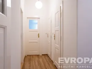 Prodej bytu 4+1, Praha - Holešovice, Veletržní, 101 m2