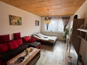 Prodej bytu 1+1, Jirkov, Smetanovy sady, 39 m2