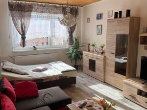 Prodej bytu 1+1, Jirkov, Smetanovy sady, 39 m2
