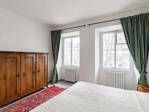 Pronájem bytu 3+1, Praha, Hroznová, 73 m2