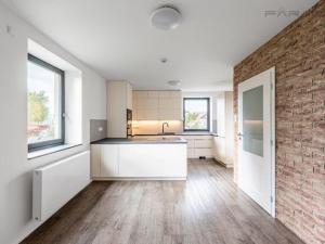 Pronájem rodinného domu, Kosoř, 380 m2