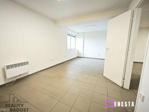 Pronájem skladu, Tursko, 100 m2