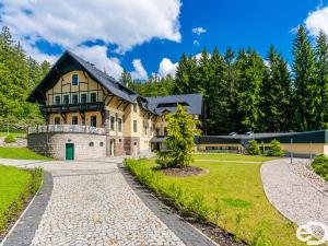 Prodej ubytování, Jablonec nad Nisou, U Lesního divadla, 2930 m2