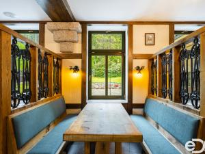 Prodej ubytování, Jablonec nad Nisou, U Lesního divadla, 2930 m2