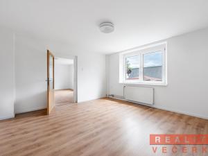 Pronájem kanceláře, Cheznovice, 220 m2