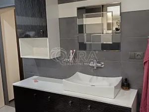 Pronájem bytu 2+1, Zlín - Prštné, Náves, 72 m2