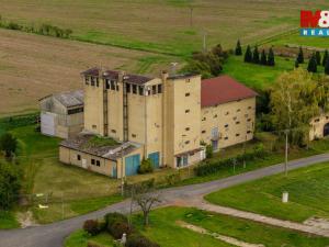 Prodej zemědělského objektu, Křešice - Sedlec, 2000 m2