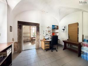 Pronájem obchodního prostoru, Osek, náměstí Klášterní, 151 m2