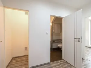 Pronájem bytu 1+1, Praha - Vokovice, Kladenská, 36 m2