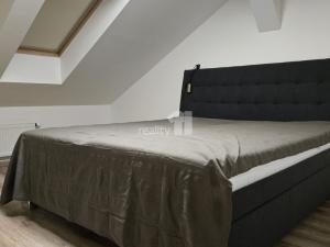 Pronájem bytu 2+kk, Praha - Bubeneč, Korunovační, 40 m2