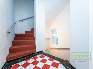 Pronájem bytu 1+kk, Praha - Smíchov, Pod Barvířkou, 28 m2