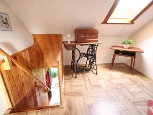 Prodej rodinného domu, Chabeřice - Holšice, 188 m2