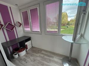 Pronájem bytu 3+1, Cheb, U Stadionu, 80 m2