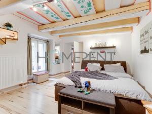 Pronájem bytu 1+1, Praha - Malá Strana, Malostranské náměstí, 31 m2