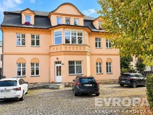 Prodej bytu 2+1, Nový Bor, Palackého náměstí, 66 m2