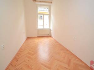 Pronájem bytu 3+1, Praha - Nové Město, V tůních, 80 m2