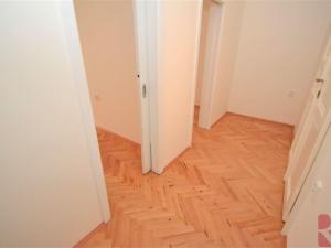 Pronájem bytu 3+1, Praha - Nové Město, V tůních, 80 m2