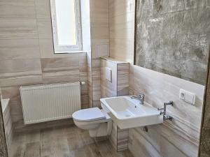 Pronájem bytu 3+1, Praha - Nové Město, V tůních, 80 m2