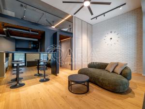 Pronájem bytu 2+kk, Praha - Holešovice, Tusarova, 53 m2