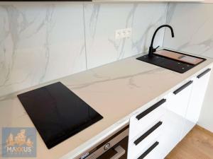 Pronájem bytu 1+kk, Praha - Horní Měcholupy, Milánská, 31 m2