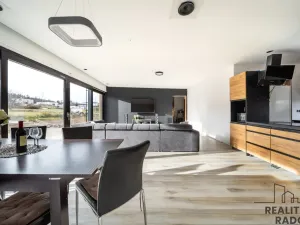 Prodej rodinného domu, Včelná, Jiřičkova, 208 m2