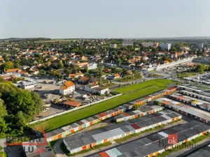 Pronájem komerčního pozemku, Mělník, 6990 m2