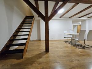 Pronájem bytu 3+1, Liberec - Liberec II-Nové Město, Okružní, 95 m2