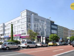 Pronájem kanceláře, Zlín, třída Tomáše Bati, 108 m2