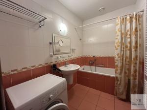 Pronájem bytu 2+kk, Karlovy Vary, Jateční, 52 m2