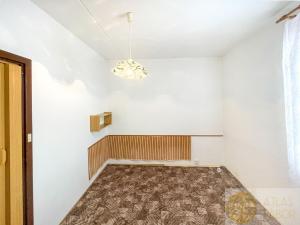 Prodej bytu 2+kk, Tábor, nám. Přátelství, 39 m2
