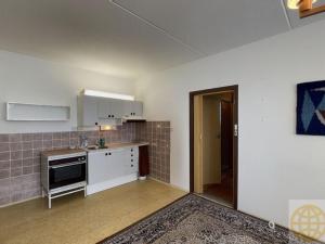 Prodej bytu 2+kk, Tábor, nám. Přátelství, 39 m2