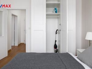 Prodej bytu 2+kk, Trmice, Nerudova, 41 m2