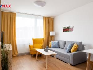 Prodej bytu 2+kk, Trmice, Nerudova, 41 m2