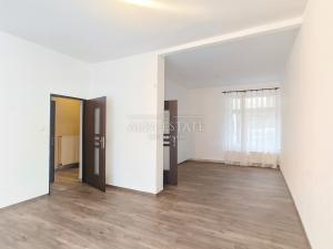 Prodej rodinného domu, Jáchymov, Na Valech, 200 m2