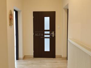 Prodej rodinného domu, Jáchymov, Na Valech, 200 m2