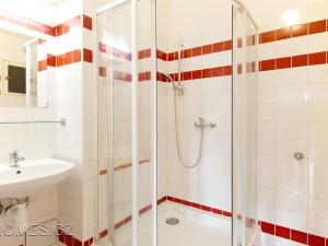 Pronájem bytu 1+1, Praha - Dejvice, Nikoly Tesly, 50 m2