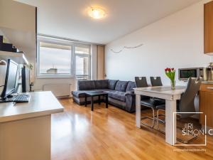 Pronájem bytu 2+kk, Praha - Řepy, Skuteckého, 52 m2