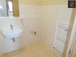 Pronájem bytu 2+kk, Rakovník, Dukel. hrdinů, 53 m2