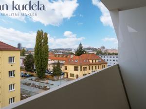 Pronájem bytu 1+kk, Brno, Komárovská, 28 m2