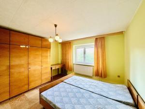 Pronájem rodinného domu, Vápenná, 392 m2