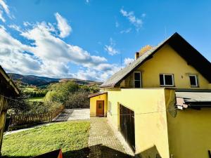 Pronájem rodinného domu, Vápenná, 392 m2