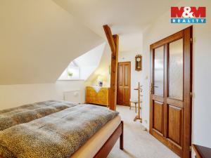 Prodej rodinného domu, Veleň - Mírovice, Na návsi, 478 m2