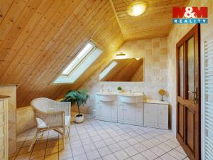 Prodej rodinného domu, Veleň - Mírovice, Na návsi, 478 m2